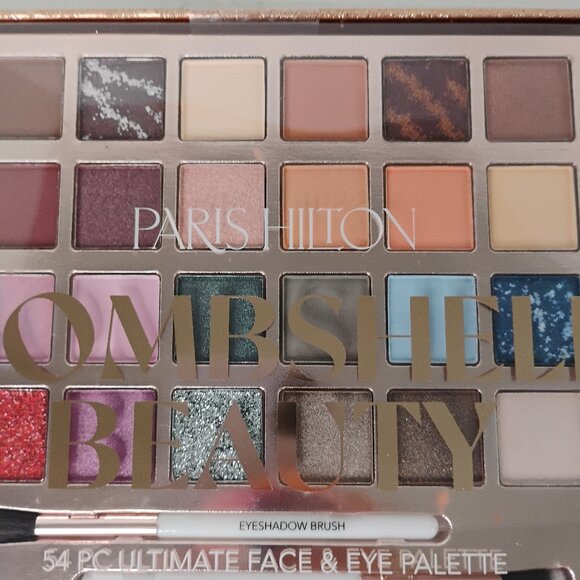 Paris Hilton BombShell Beauty – 54 PC Ultimate Face & Eye Palette – NEW & SEALED - Picture 3 of 6